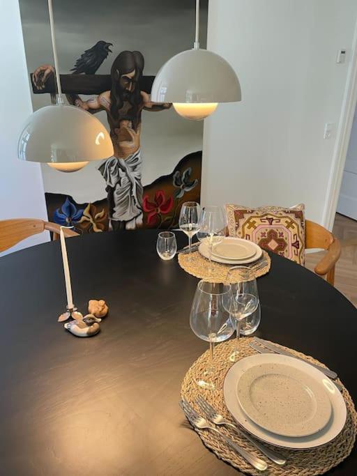 Apartamento Nyrenoveret Charmerende Lejlighed I Odense C! Exterior foto