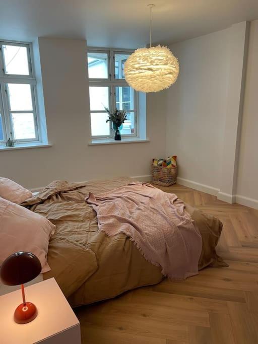 Apartamento Nyrenoveret Charmerende Lejlighed I Odense C! Exterior foto